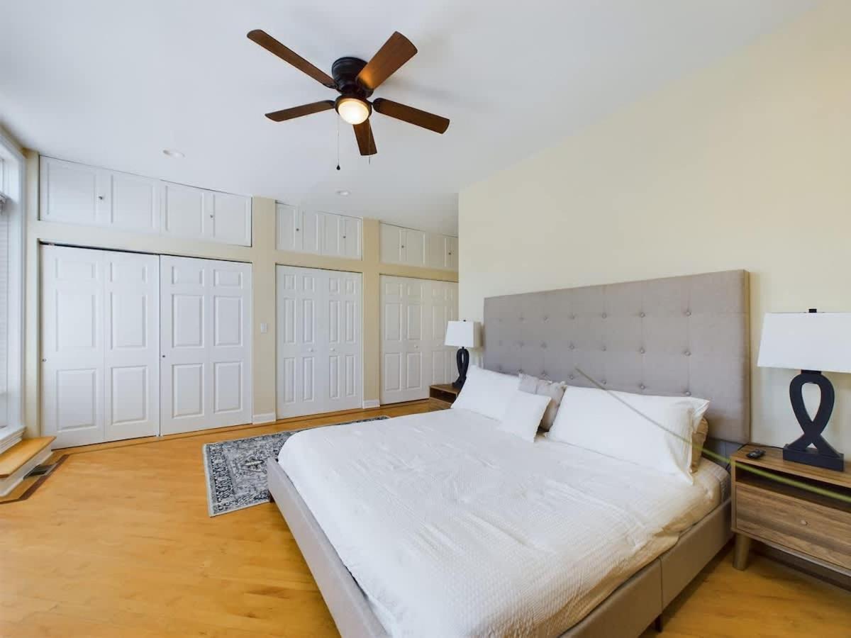 Luxe 4br With Hot Tub & Game Ferienhaus *